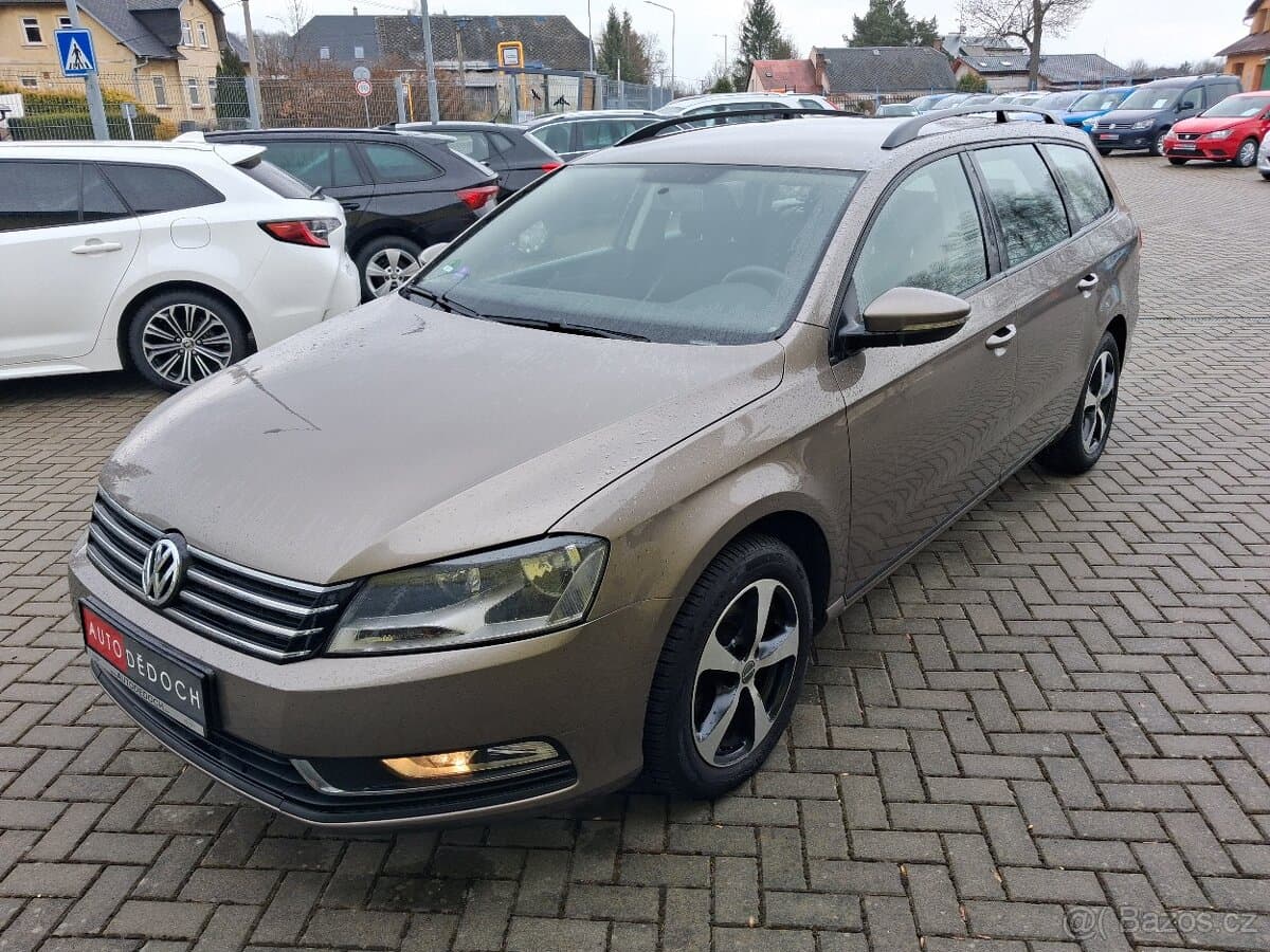 2011 Volkswagen PASSAT - 3