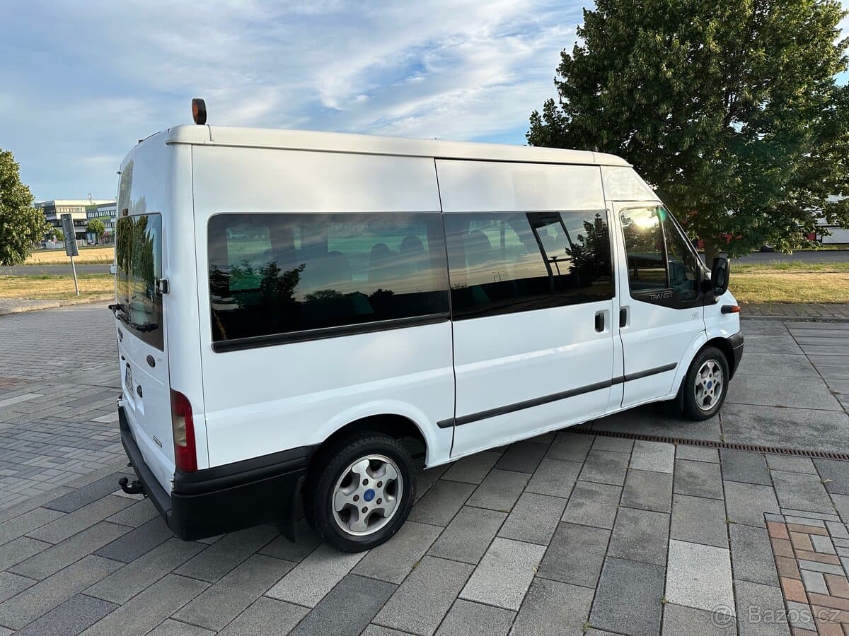 2011 Ford TRANSIT - 3