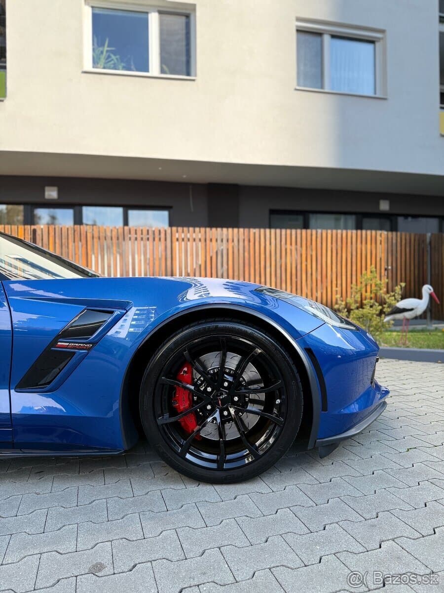 2019 Chevrolet CORVETTE - 3