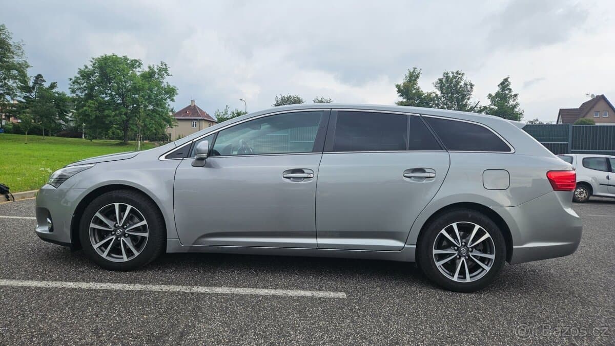 2013 Toyota AVENSIS - 3
