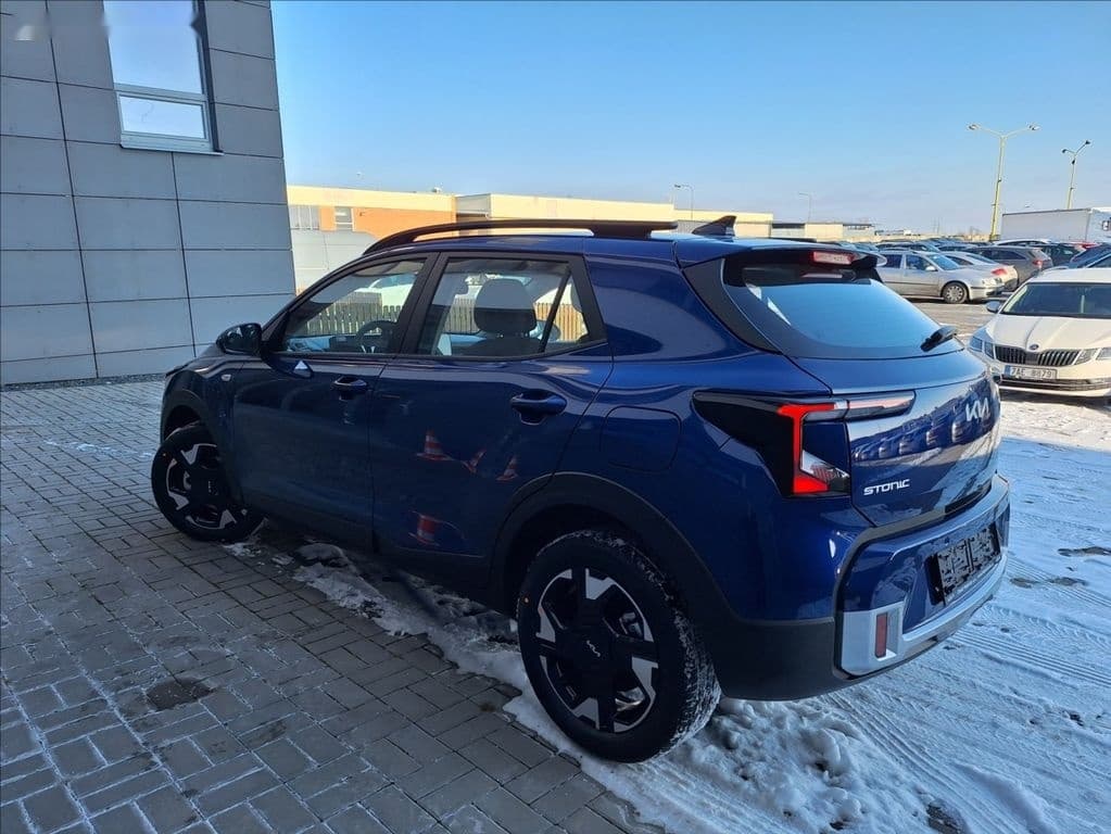 2025 Kia STONIC - 3