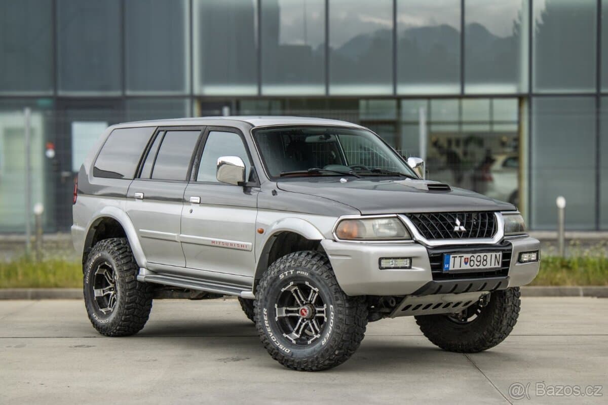 2005 Mitsubishi PAJERO - 3