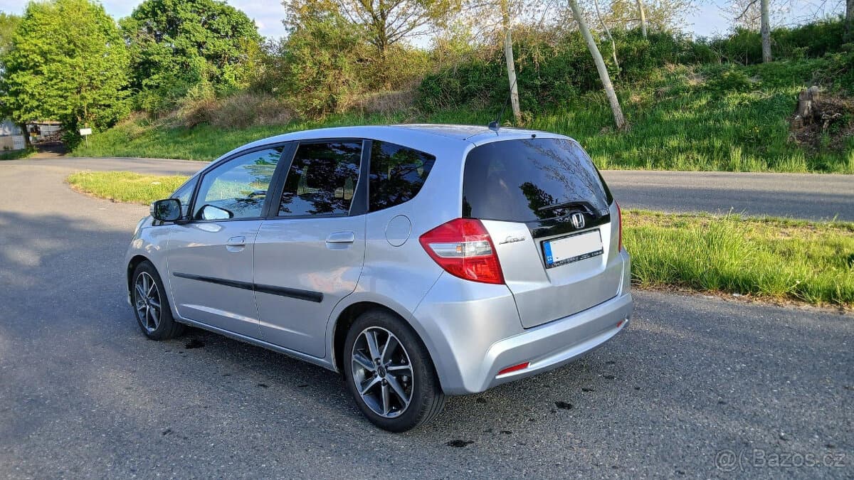 2015 Honda JAZZ - 3