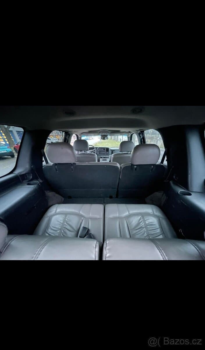 2001 Chevrolet TAHOE - 3