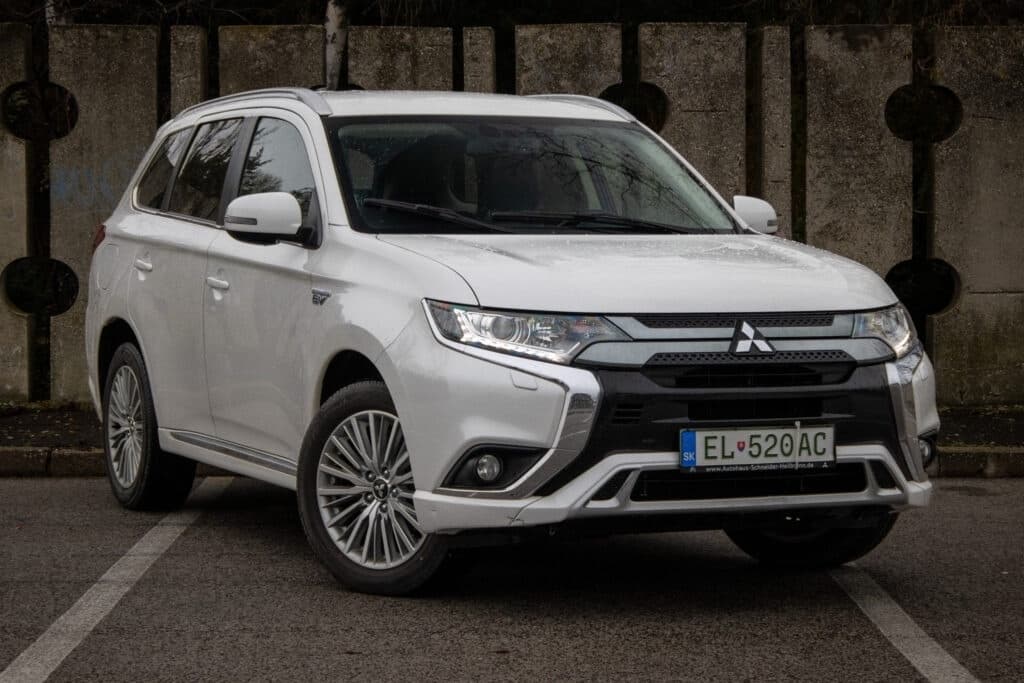 2021 Mitsubishi OUTLANDER - 3