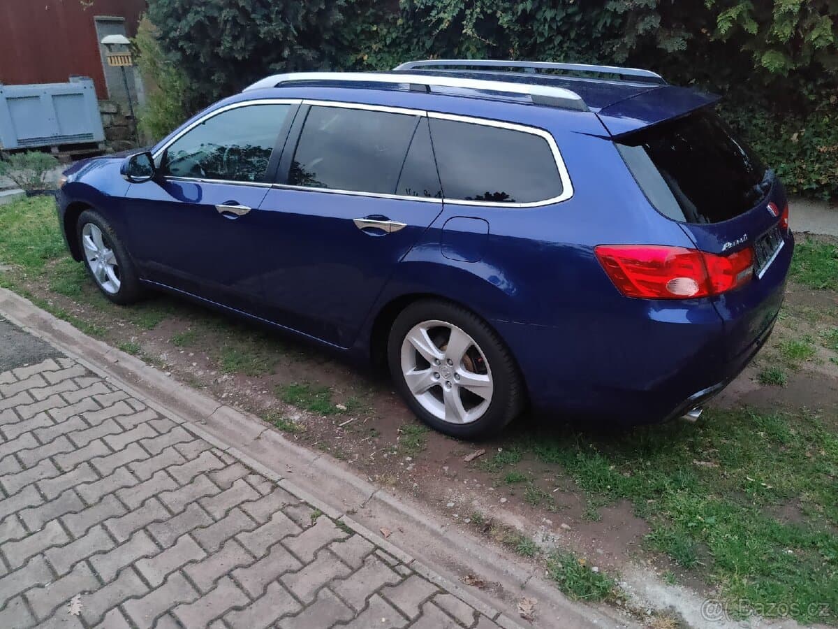 2010 Honda ACCORD - 3