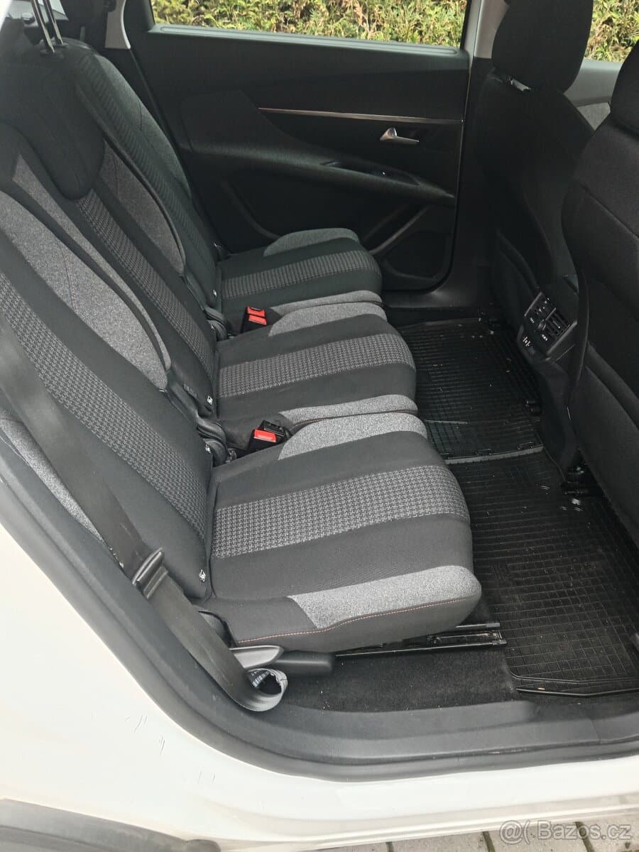 Peugeot 5008 - 3