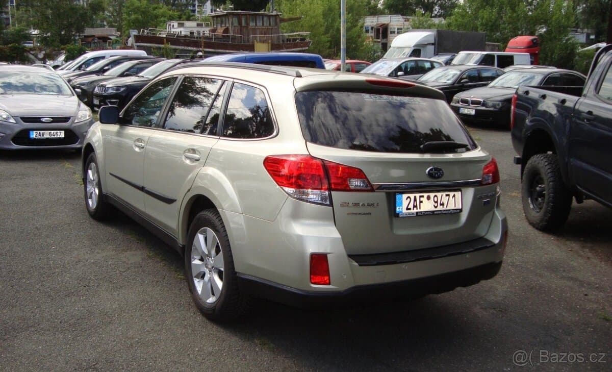 2011 Subaru OUTBACK - 3
