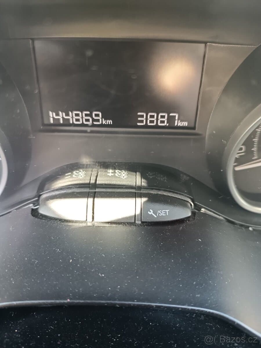 2017 Peugeot 2008 - 3
