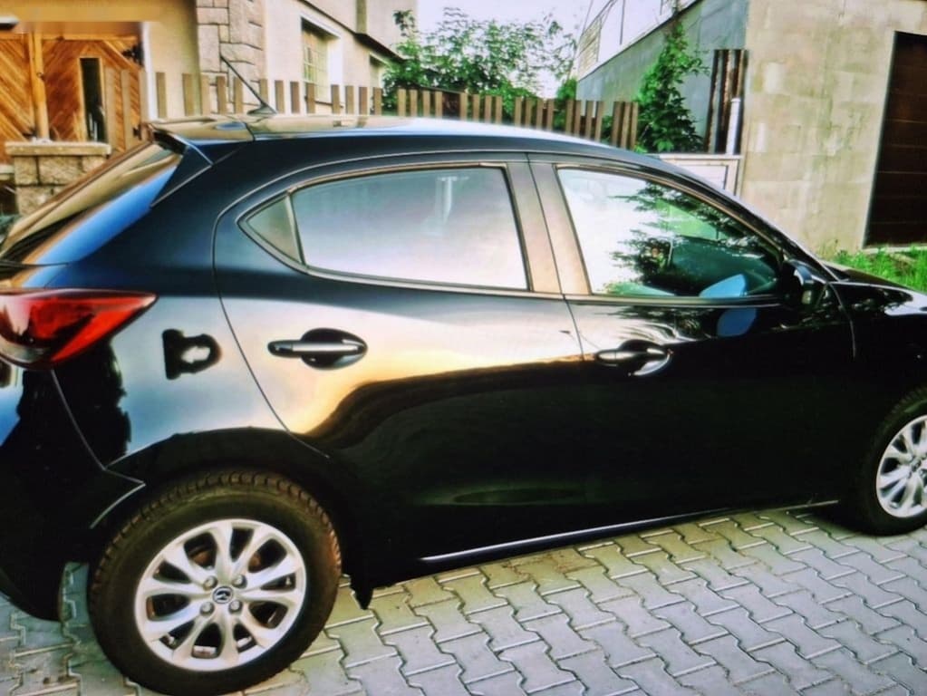 Mazda 2 - 3