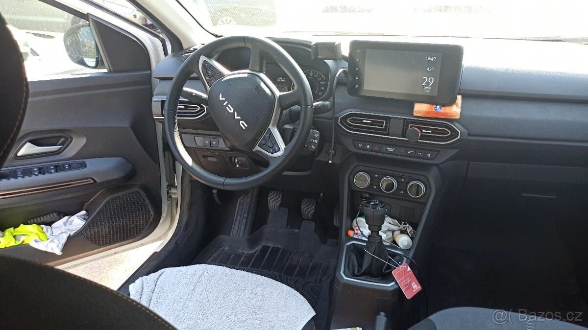 2024 Dacia SANDERO - 3