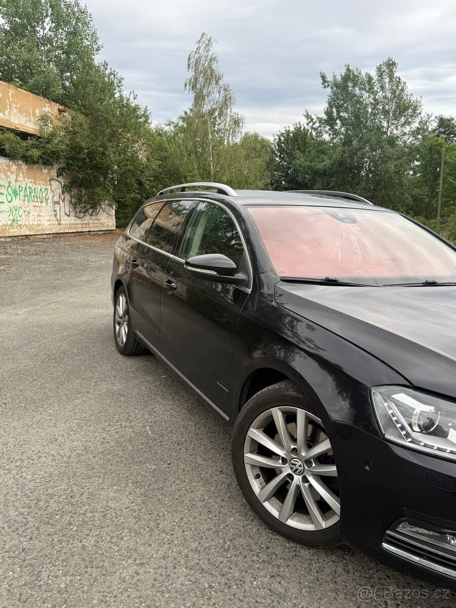 2013 Volkswagen PASSAT - 3