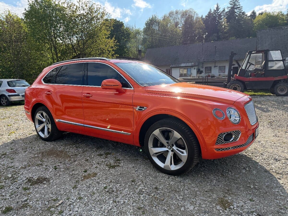 2018 Bentley BENTAYGA - 3