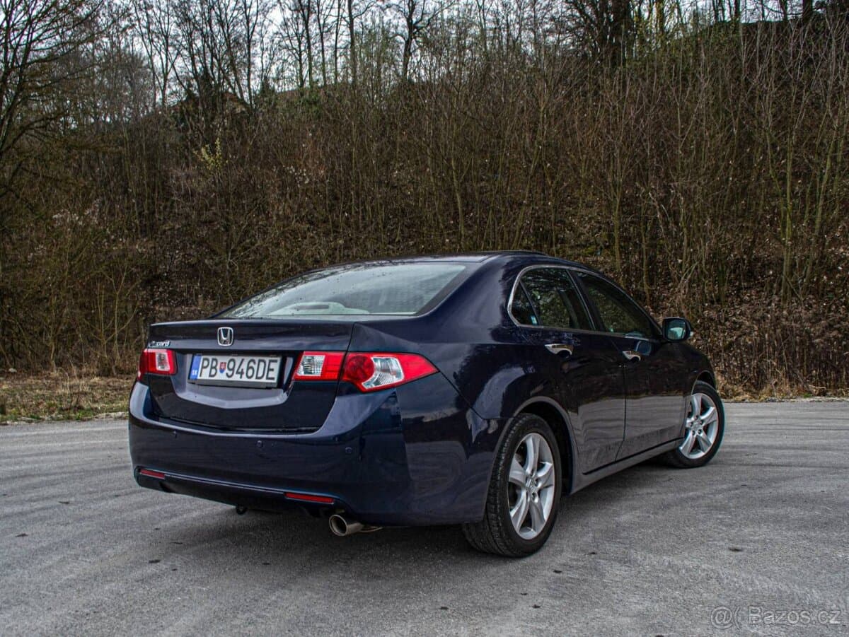 2010 Honda ACCORD - 3