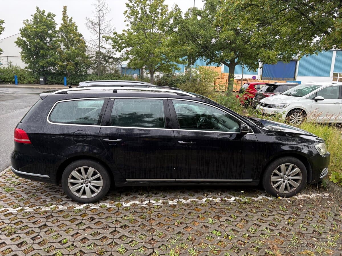 Volkswagen PASSAT - 3