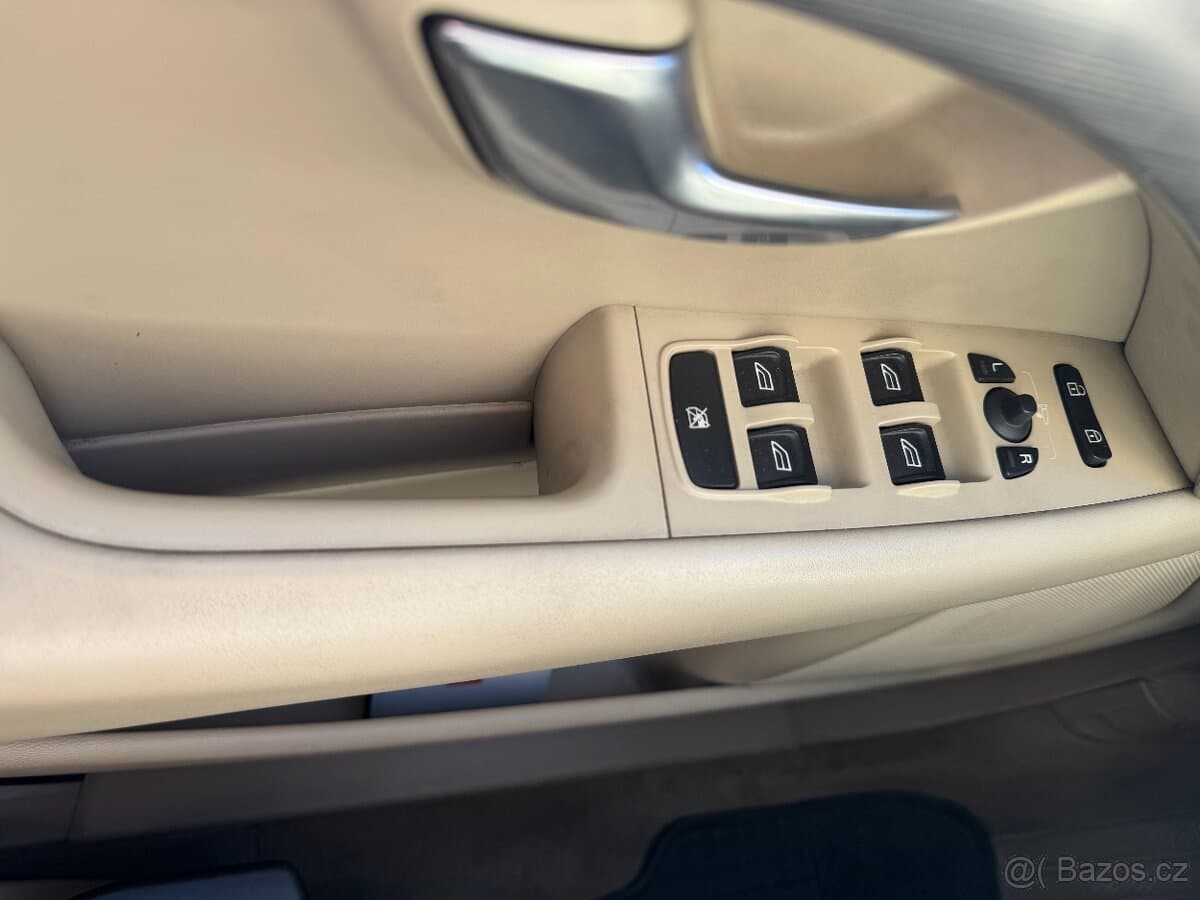 2009 Volvo V70 - 3