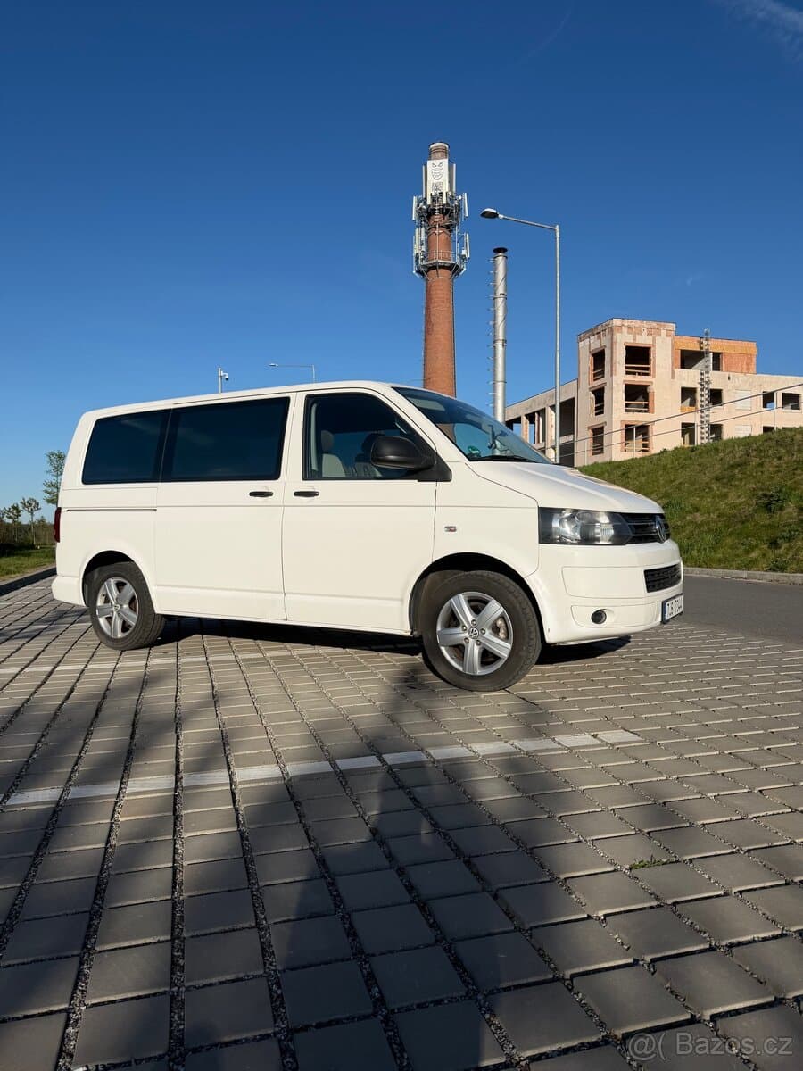 2010 Volkswagen MULTIVAN - 3