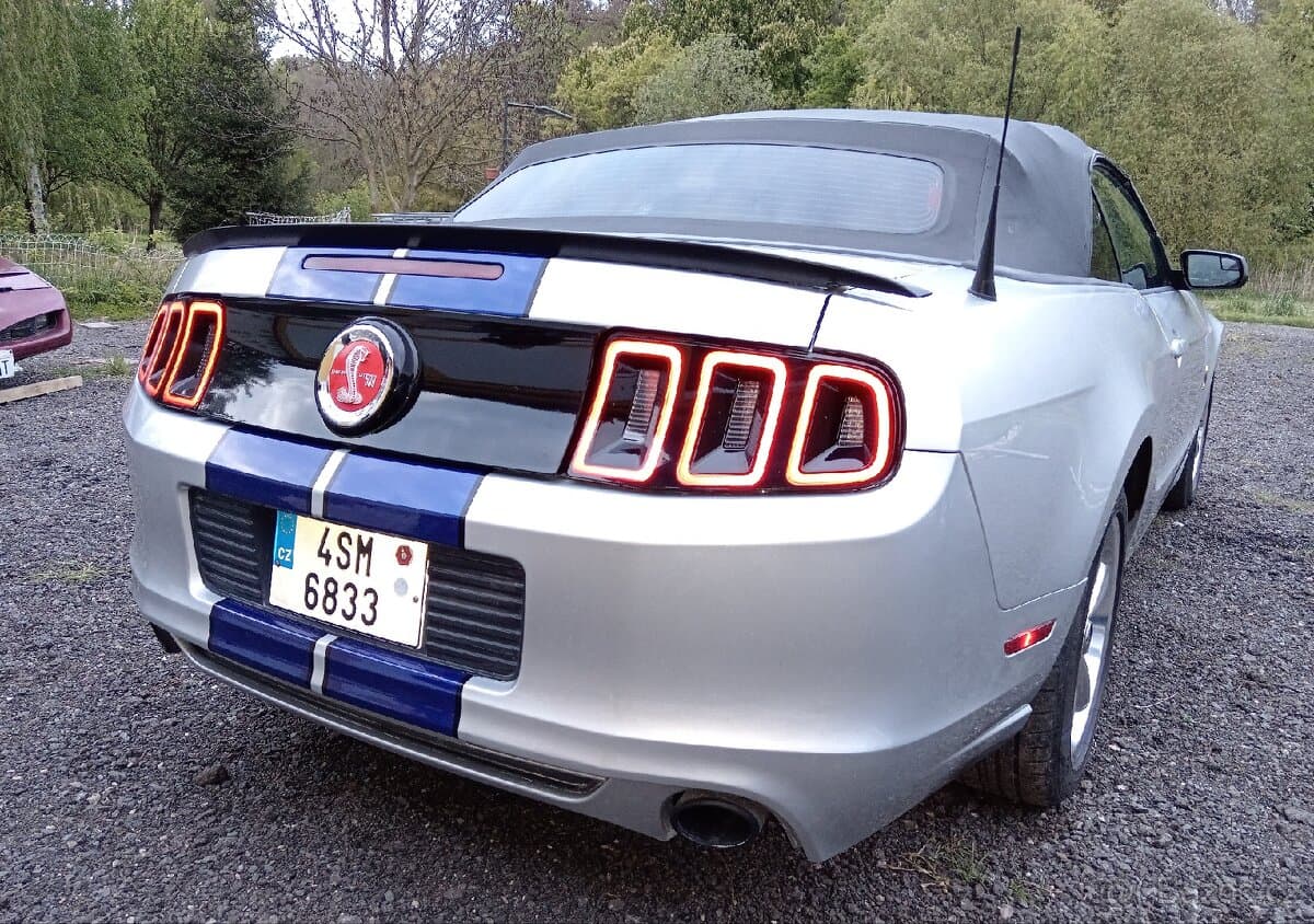 2013 Ford MUSTANG - 3