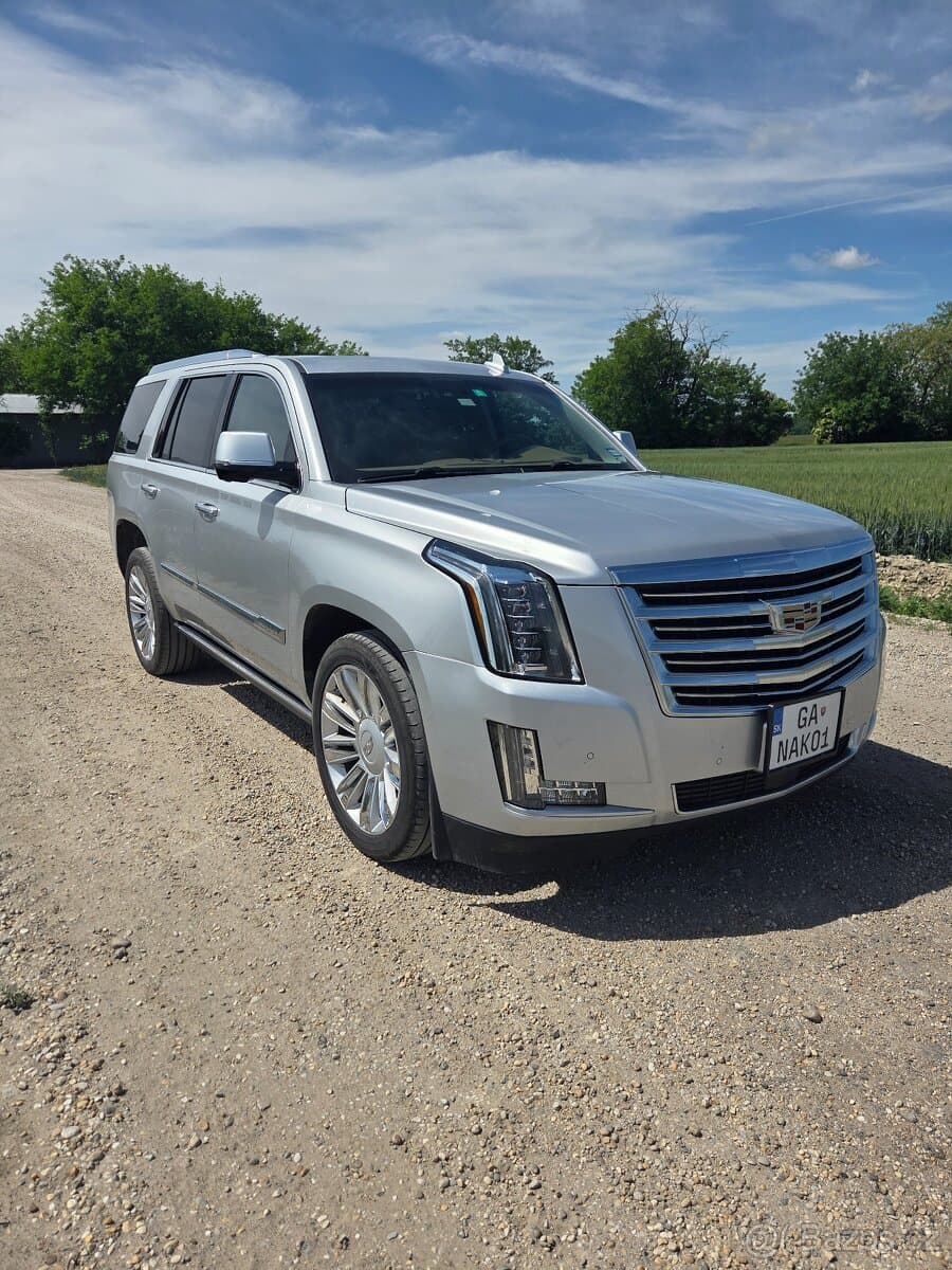 2016 Cadillac ESCALADE - 3