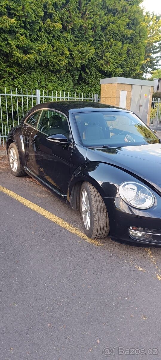 2012 Volkswagen BEETLE - 3