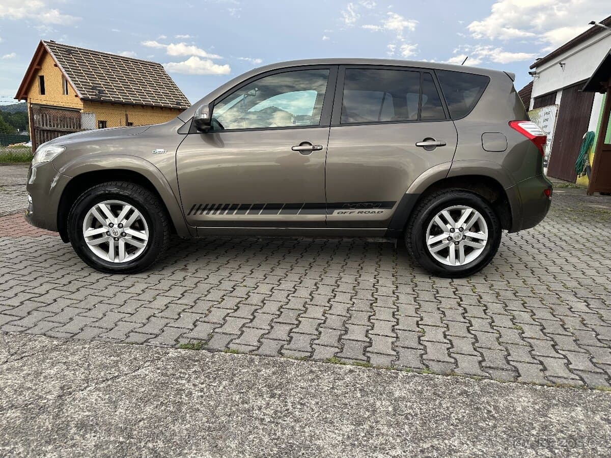2011 Toyota RAV4 - 3