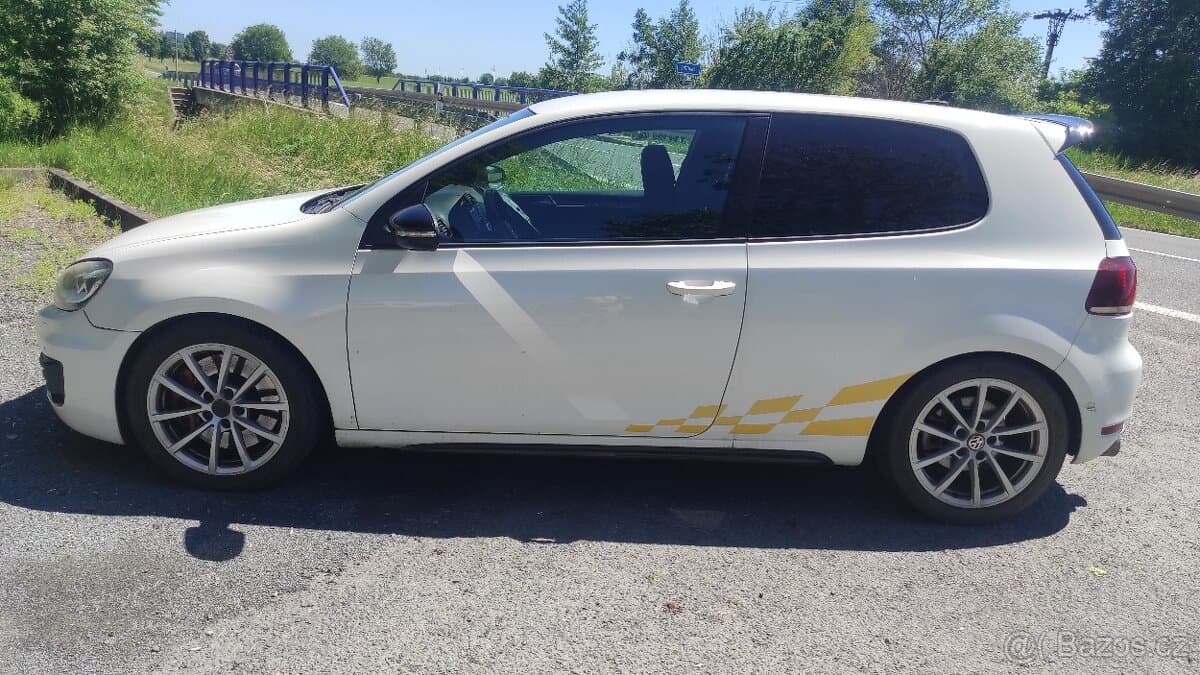 2009 Volkswagen GOLF - 3