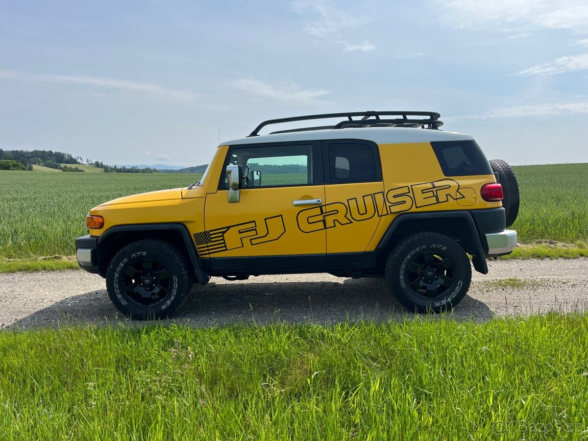 Toyota FJ - 3