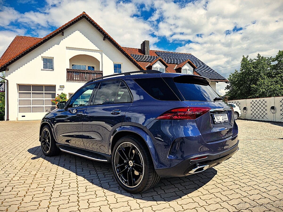 2025 Mercedes-Benz GL - 3
