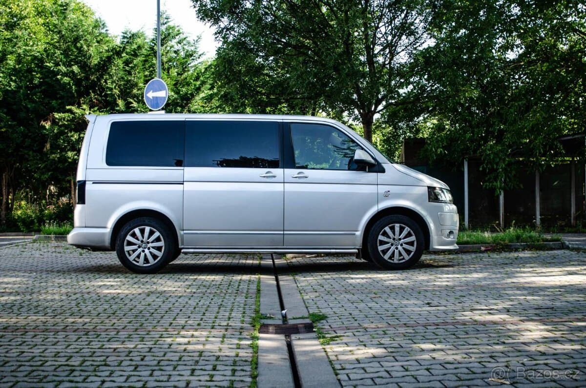 2010 Volkswagen MULTIVAN - 3