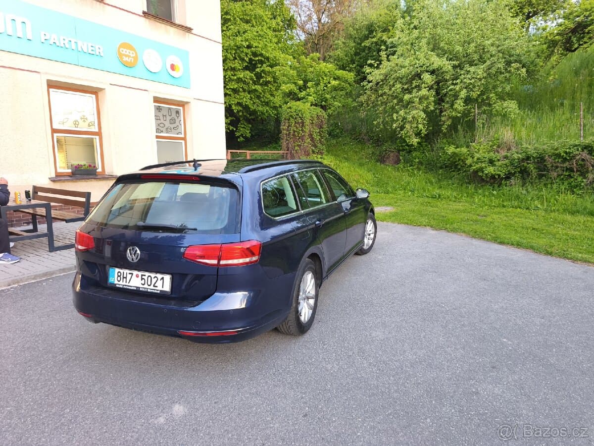 2017 Volkswagen PASSAT - 3