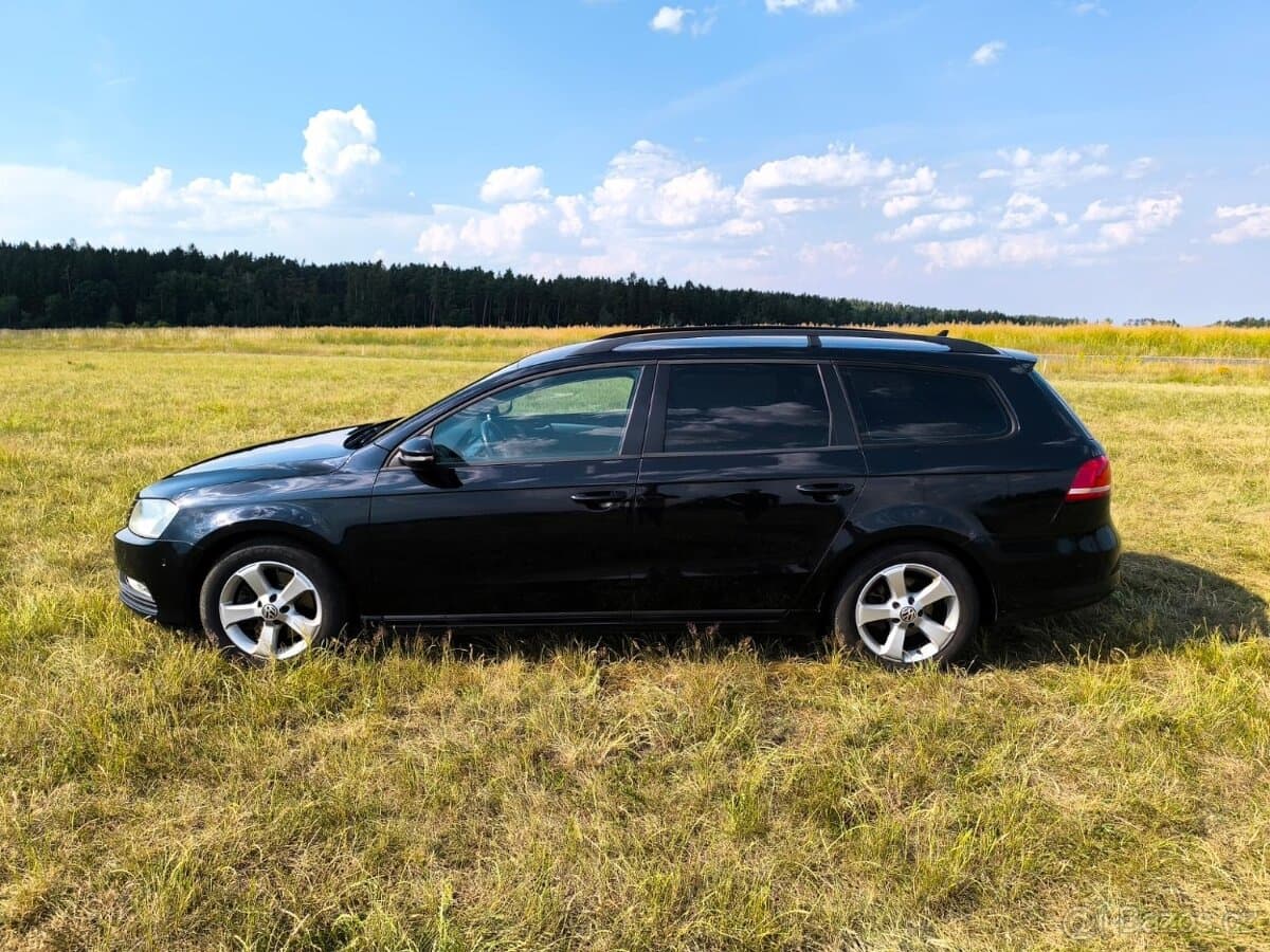 2011 Volkswagen PASSAT - 3