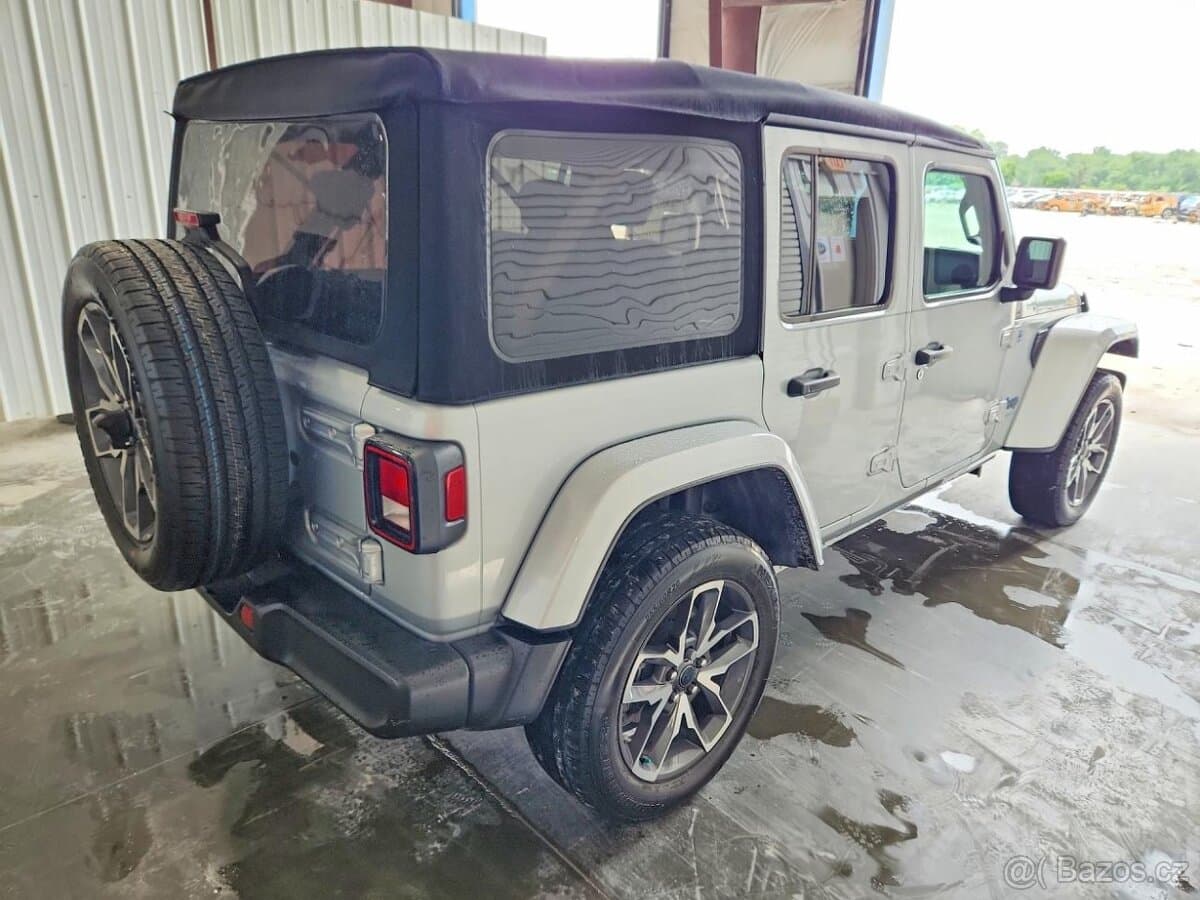 2024 Jeep WRANGLER - 3