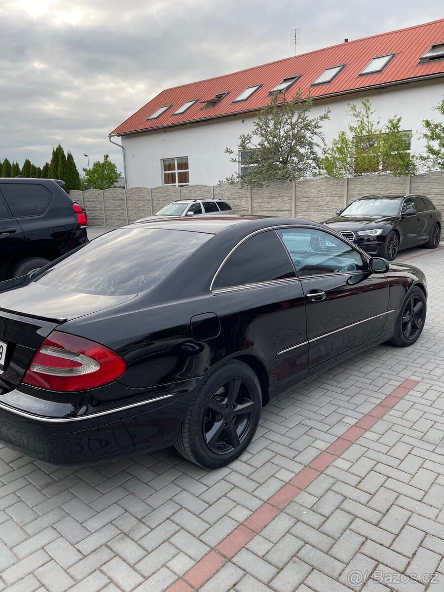 2002 Mercedes-Benz CLK - 3