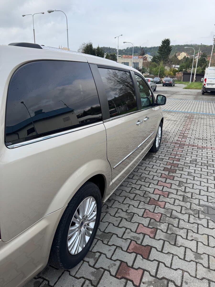 2014 Lancia VOYAGER - 3