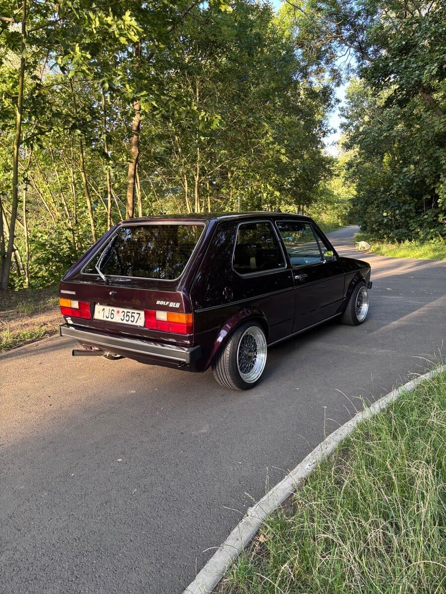 Volkswagen GOLF - 3