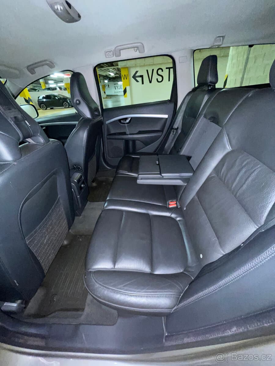 Volvo XC70 - 3