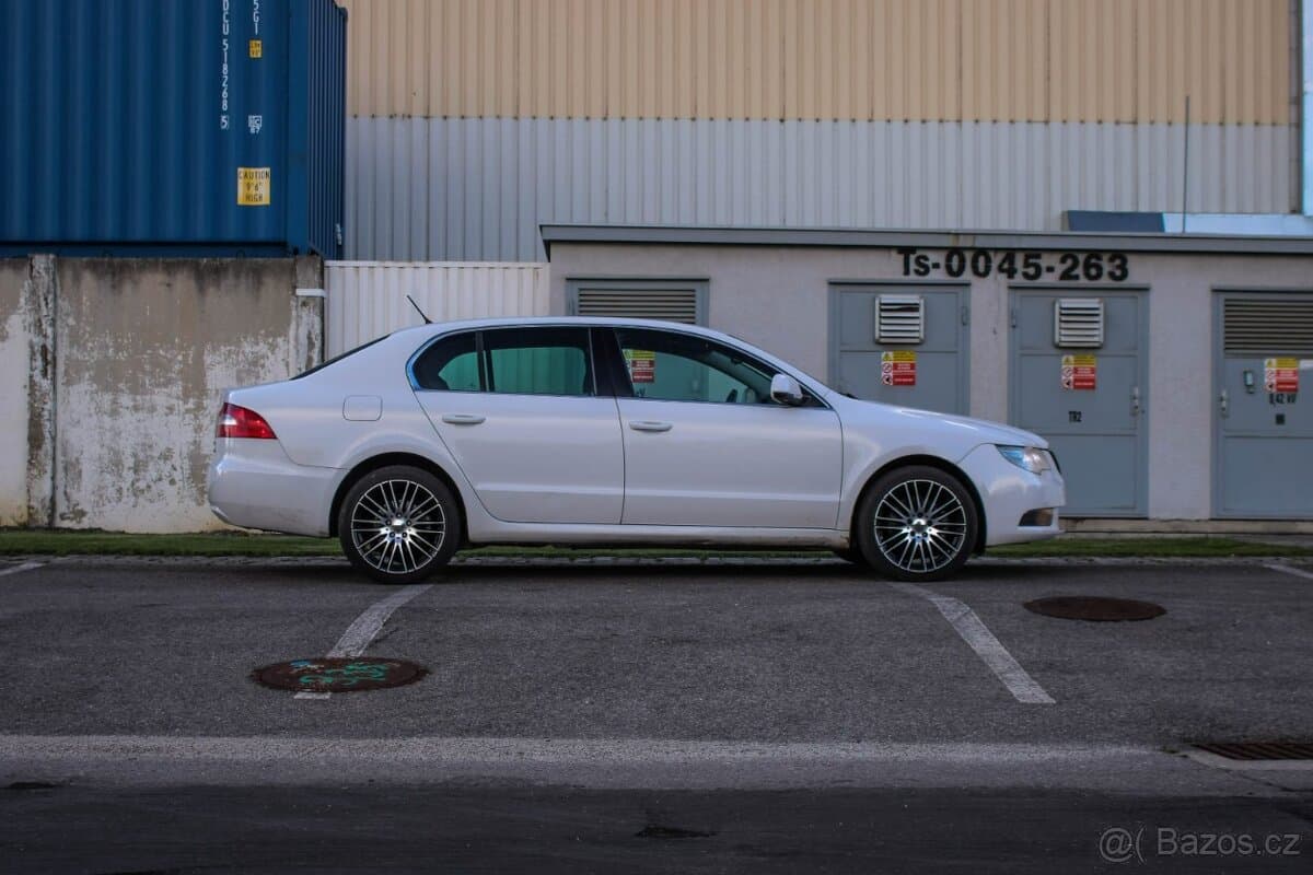 2009 Škoda SUPERB - 3