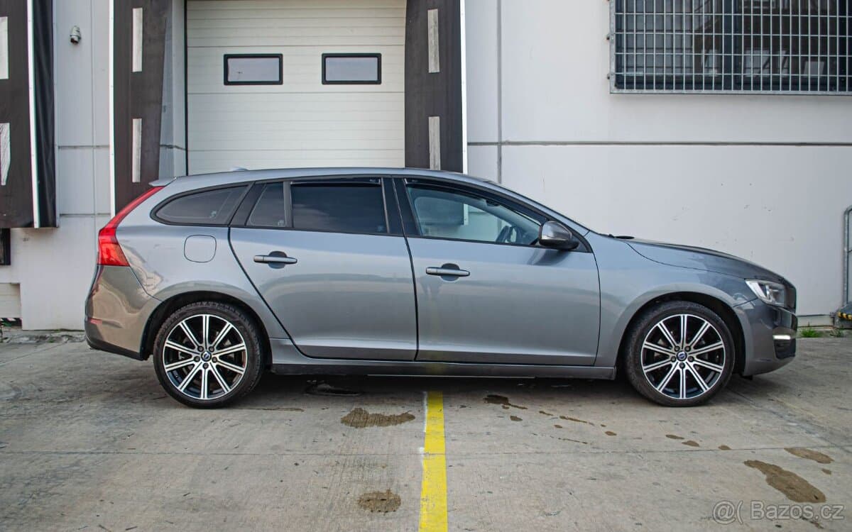 2016 Volvo V60 - 3