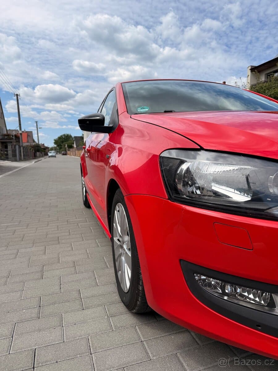 2012 Volkswagen POLO - 3