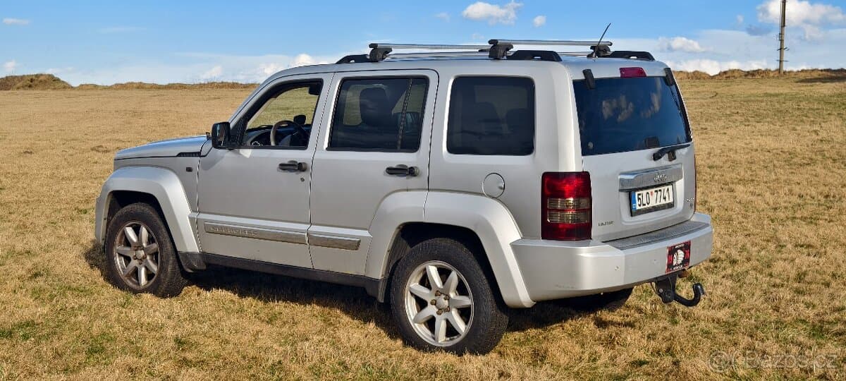 2008 Jeep CHEROKEE - 3