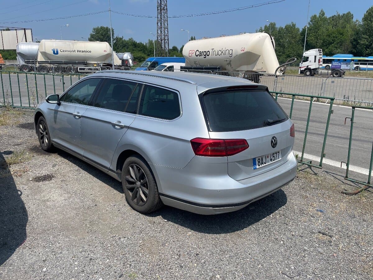 2016 Volkswagen PASSAT - 3