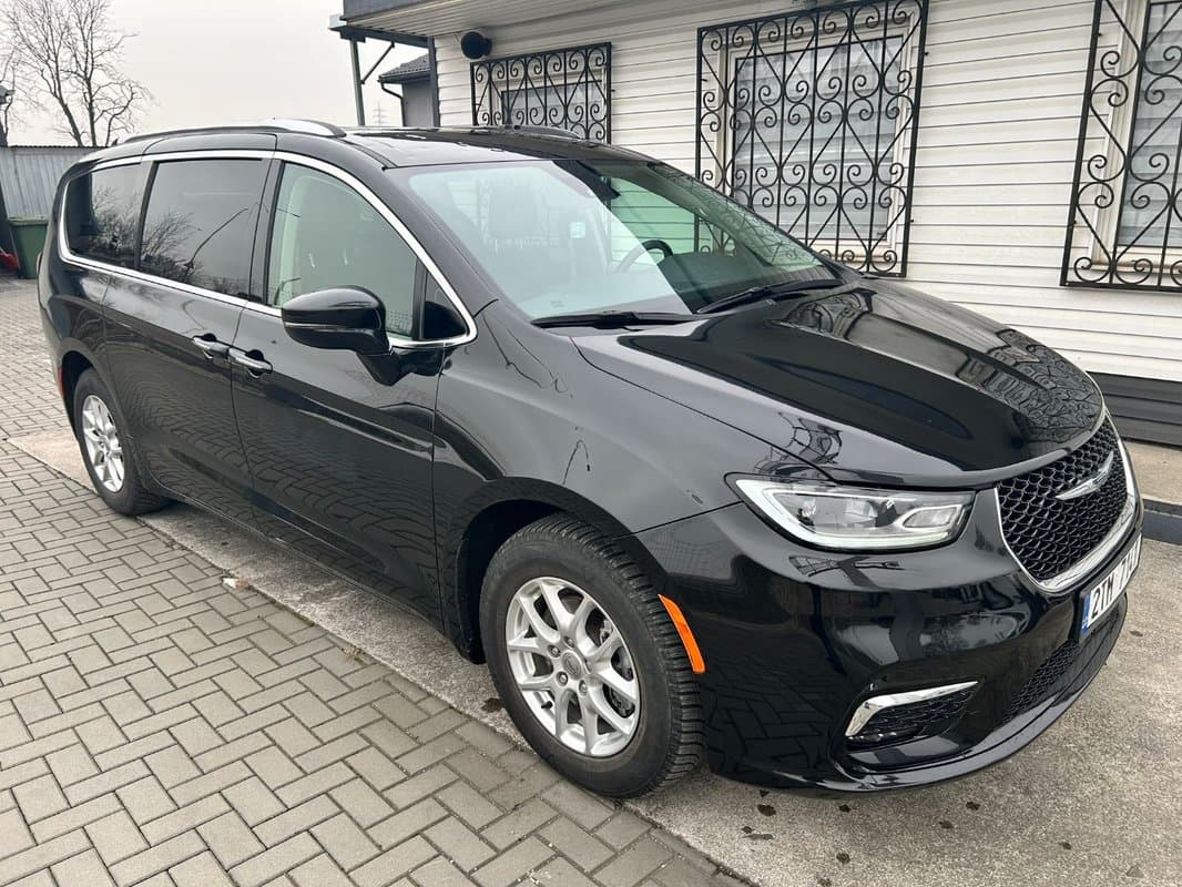 2021 Chrysler PACIFICA - 3