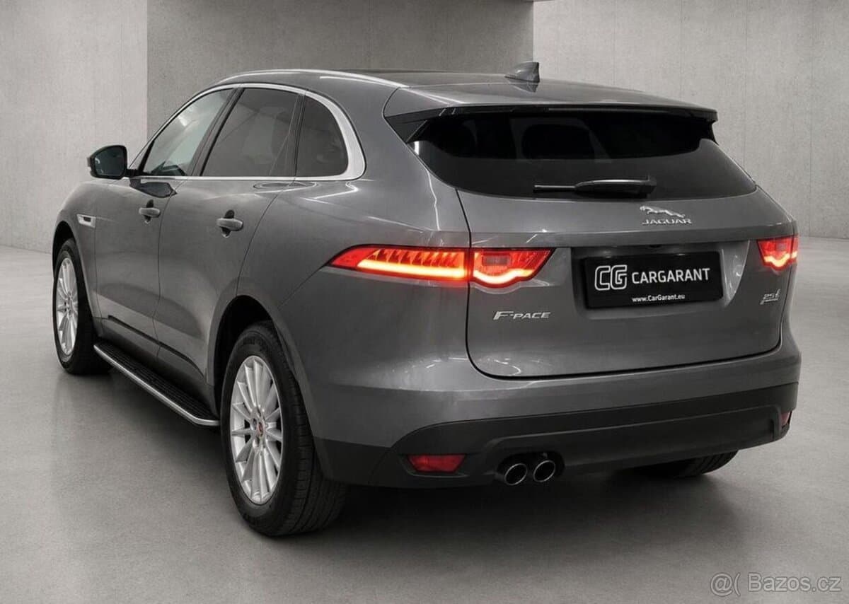 2017 Jaguar F-PACE - 3