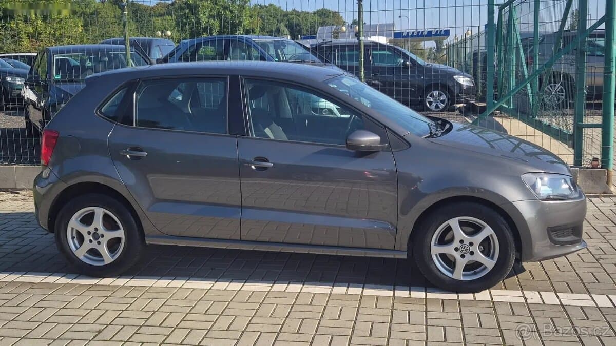 2012 Volkswagen POLO - 3