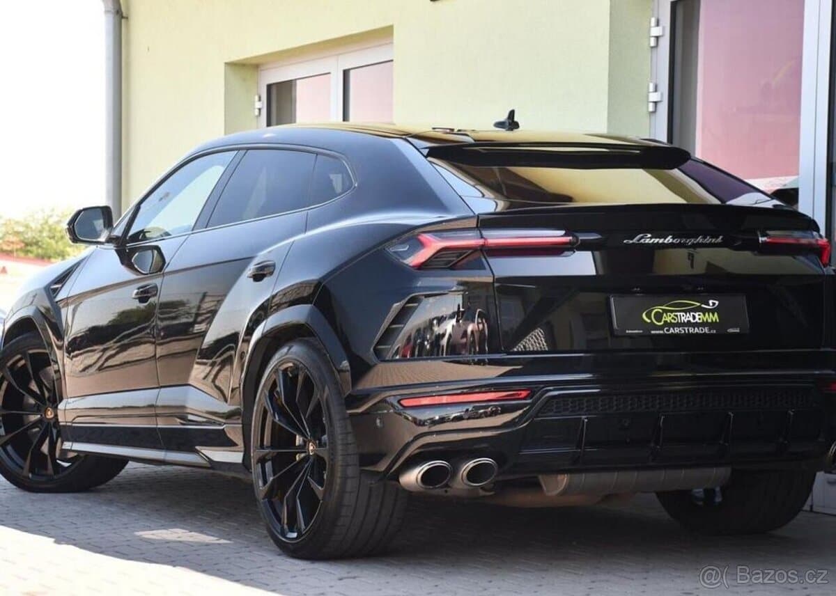 2022 Lamborghini URUS - 3