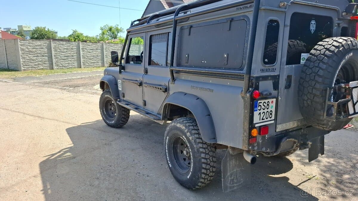 Land Rover DEFENDER - 3