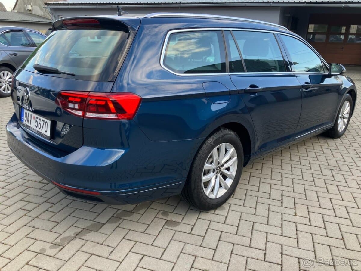 2023 Volkswagen PASSAT - 3