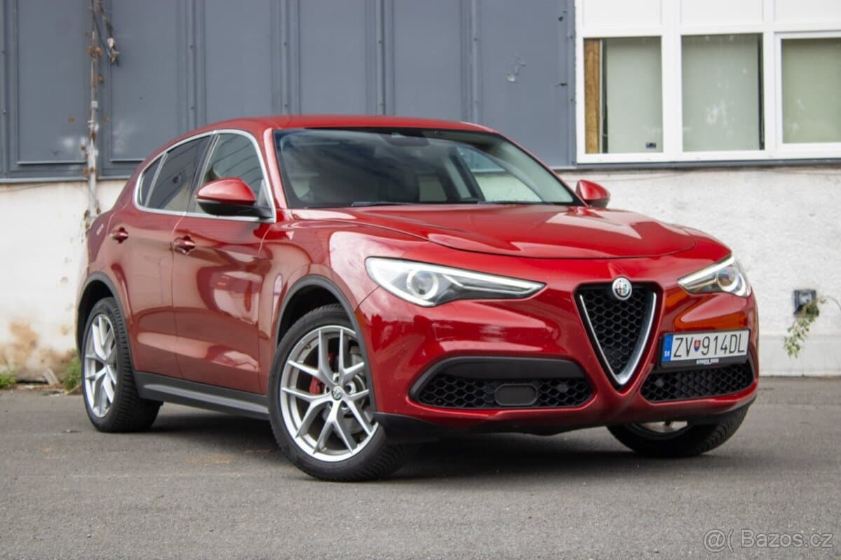 2017 Alfa Romeo STELVIO - 3