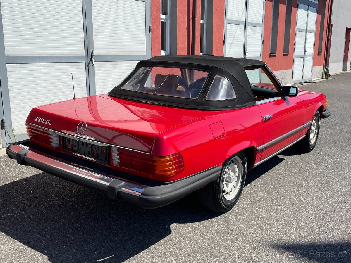 1982 Mercedes-Benz SL - 3