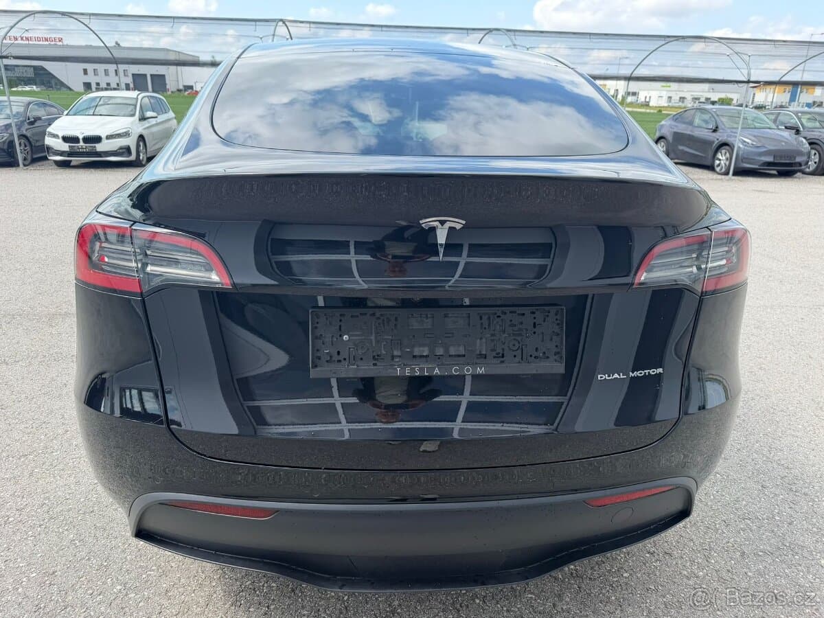 2022 Tesla MODEL Y - 3
